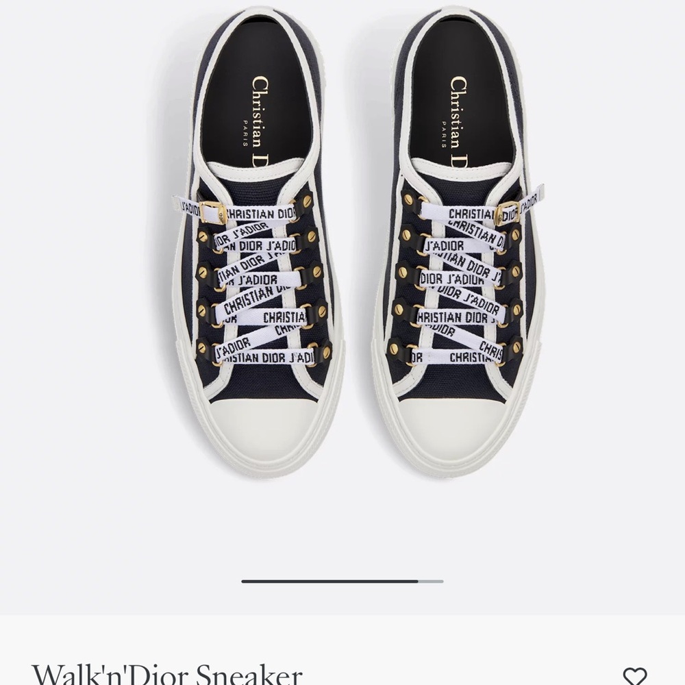 Trade for Suzy Walk’n’Dior sneakers